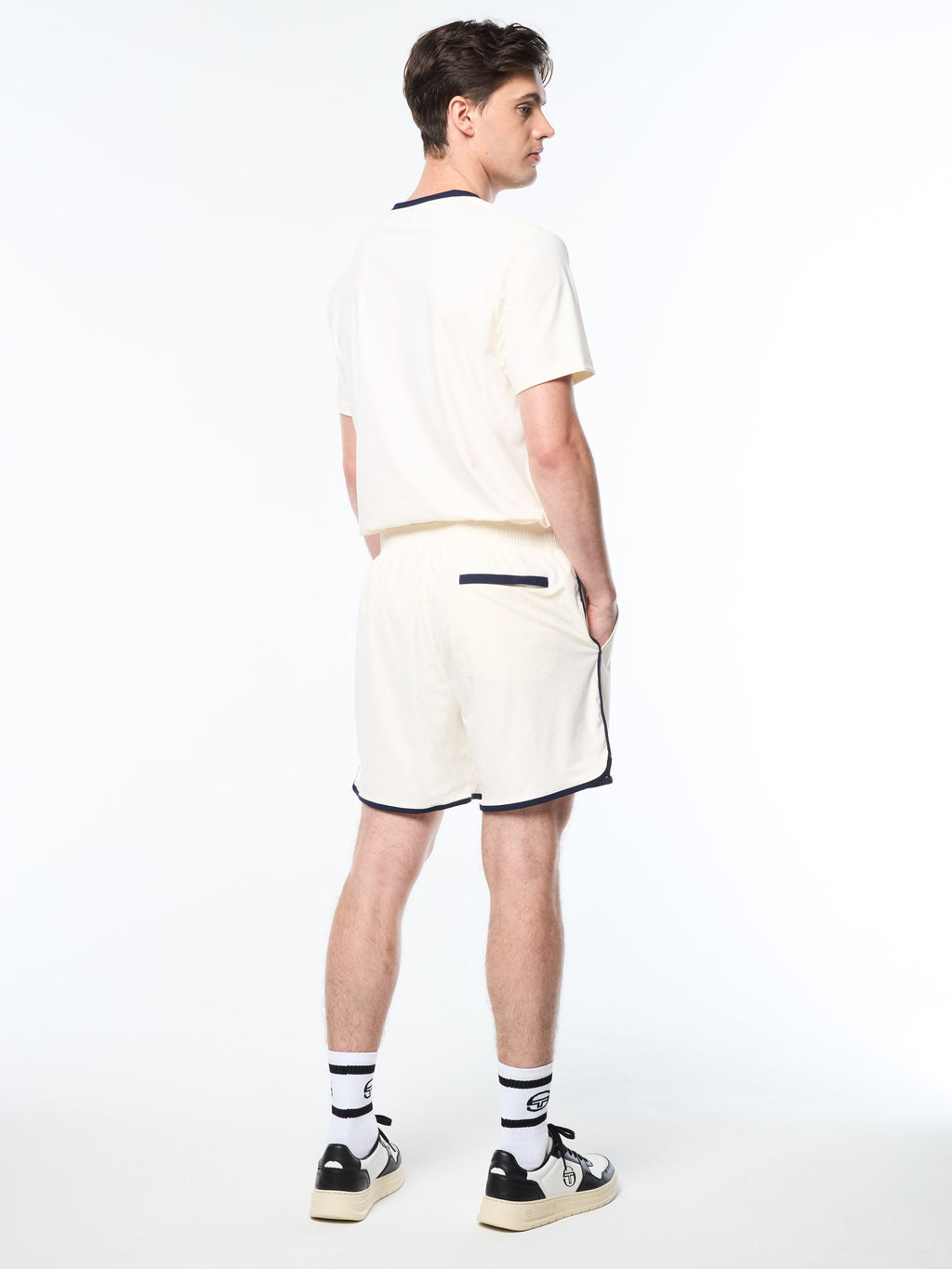 Grata Active Short- Gardenia